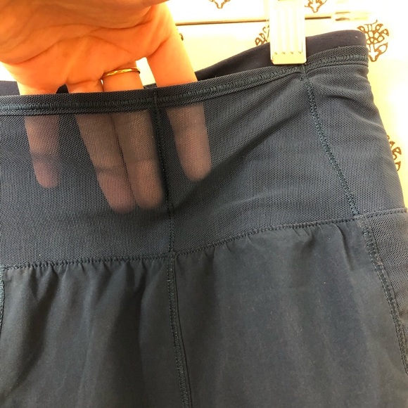 Lululemon shorts - Picture 5 of 7